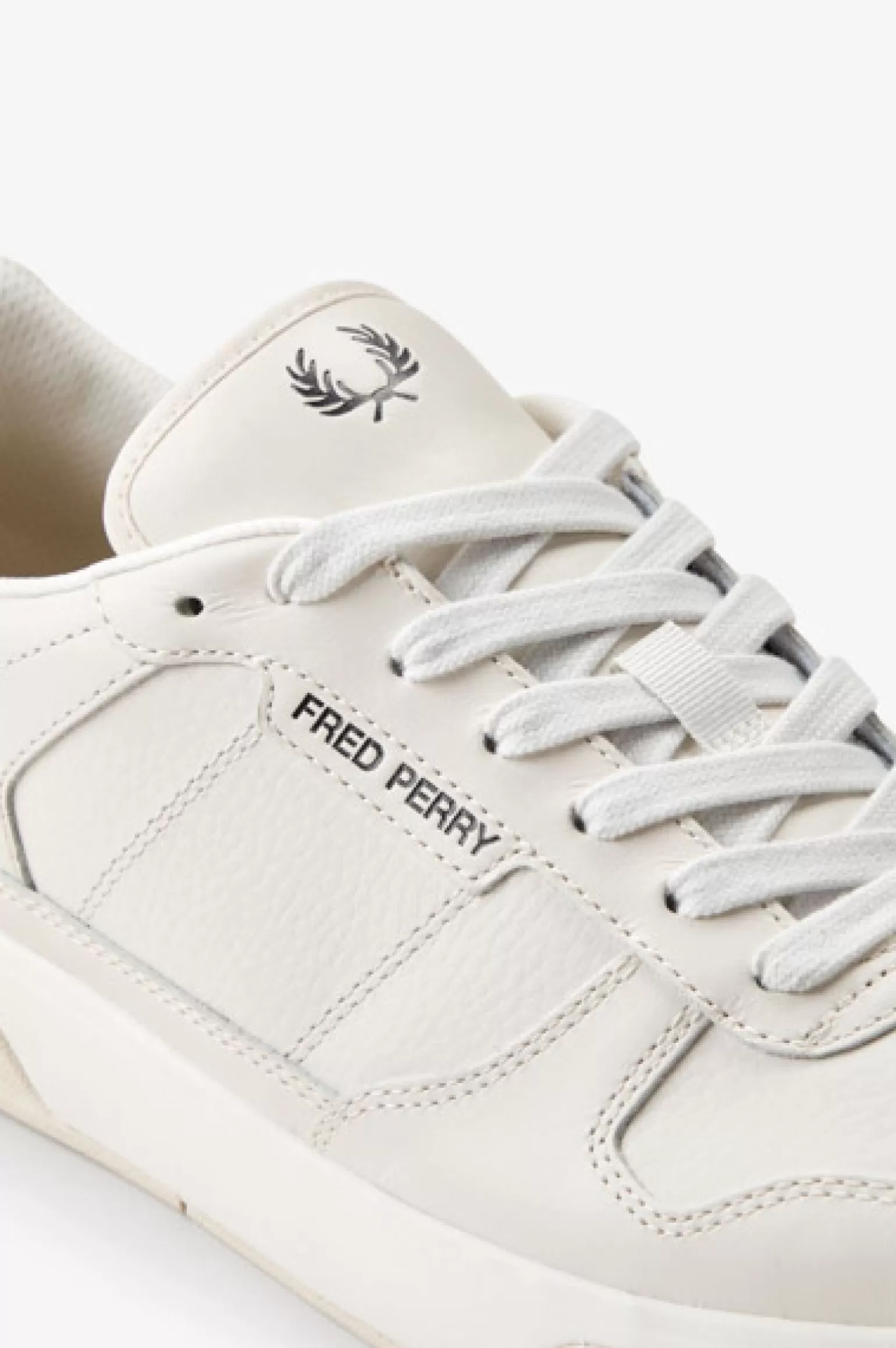 Schuhe^Fred Perry B300 Porzellan / Schwarz