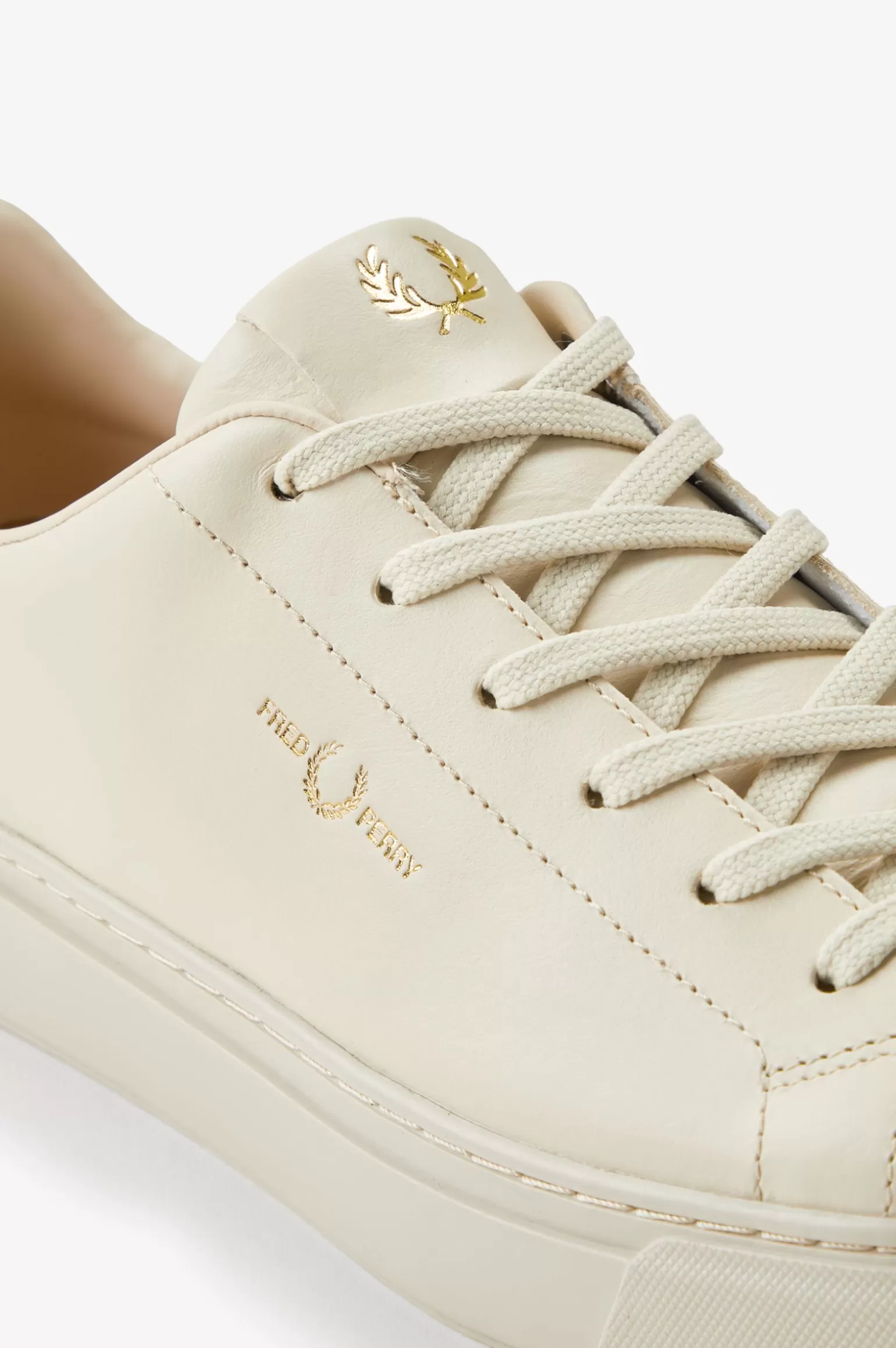 Schuhe^Fred Perry B71 Hellbeige / Gold