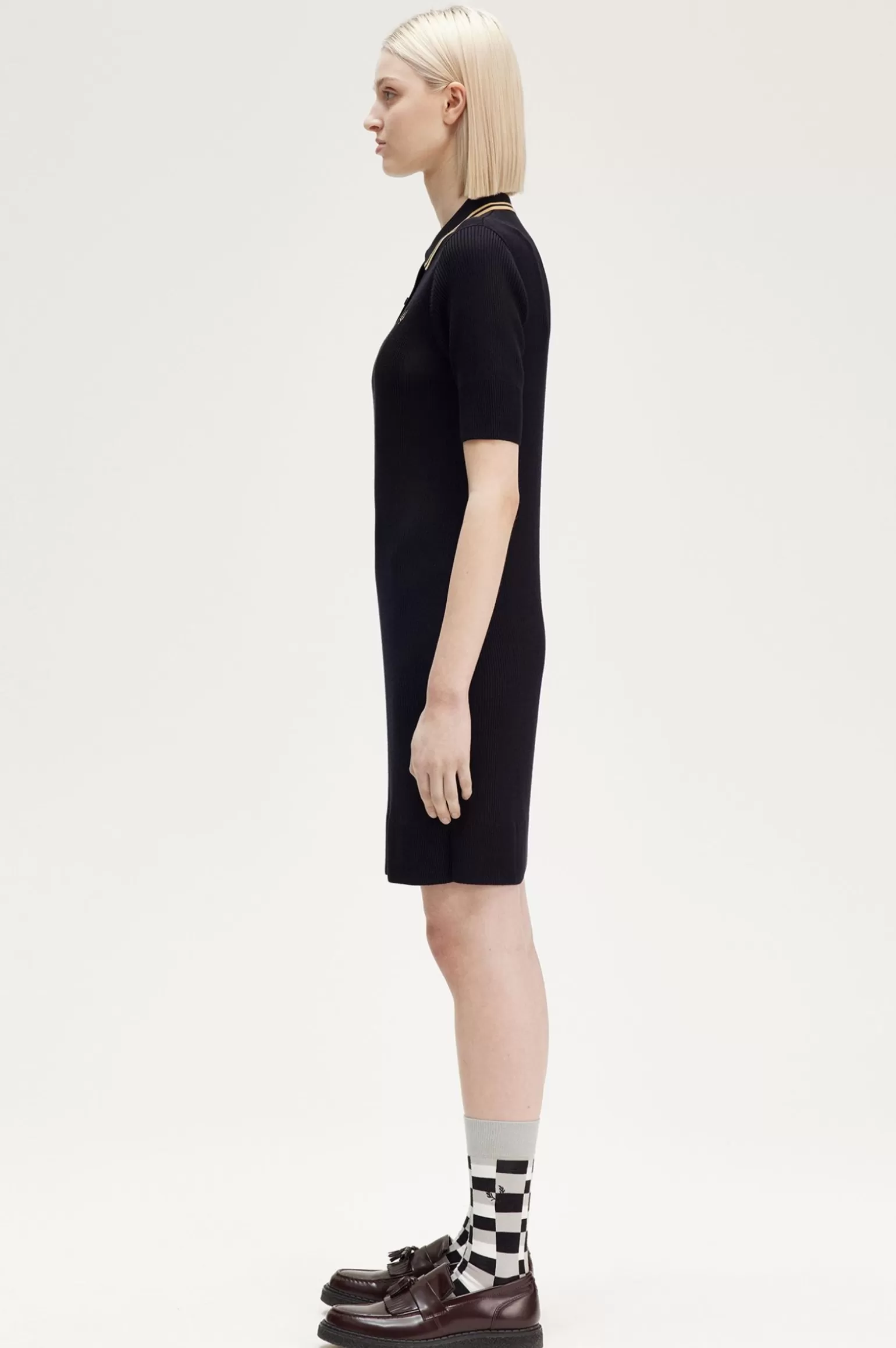 Kleider^Fred Perry Geripptes, Gestricktes Hemdkleid Schwarz