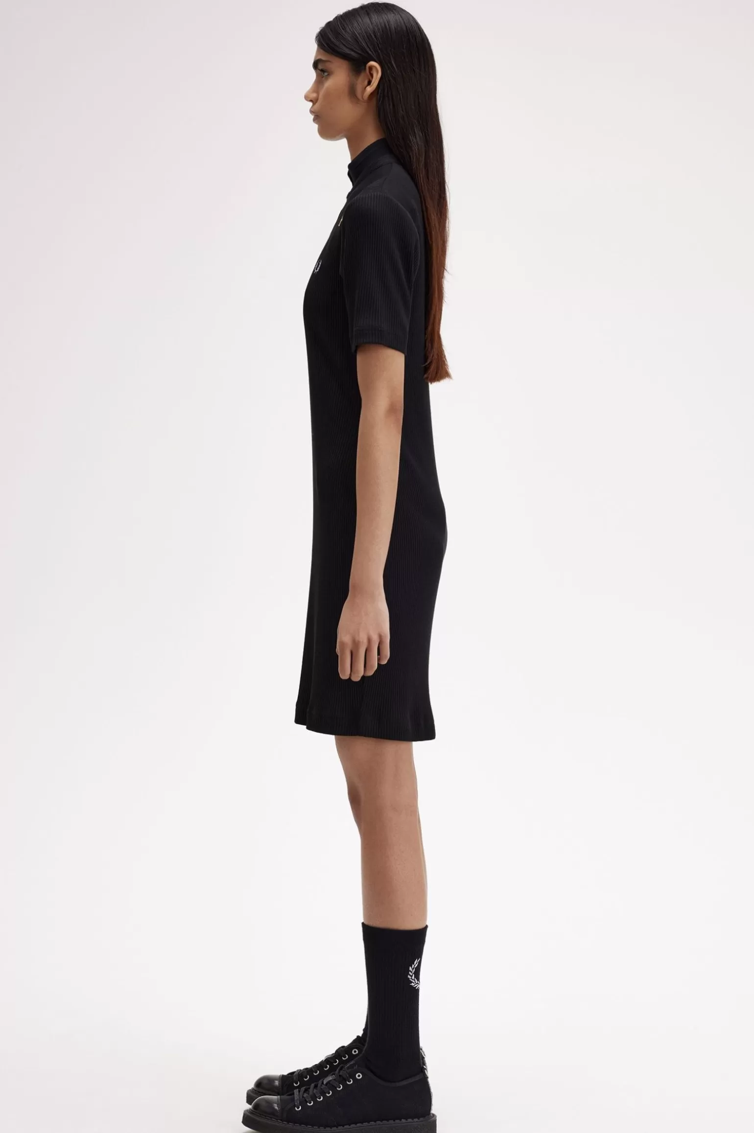 Kleider^Fred Perry Geripptes Polohemdkleid Schwarz