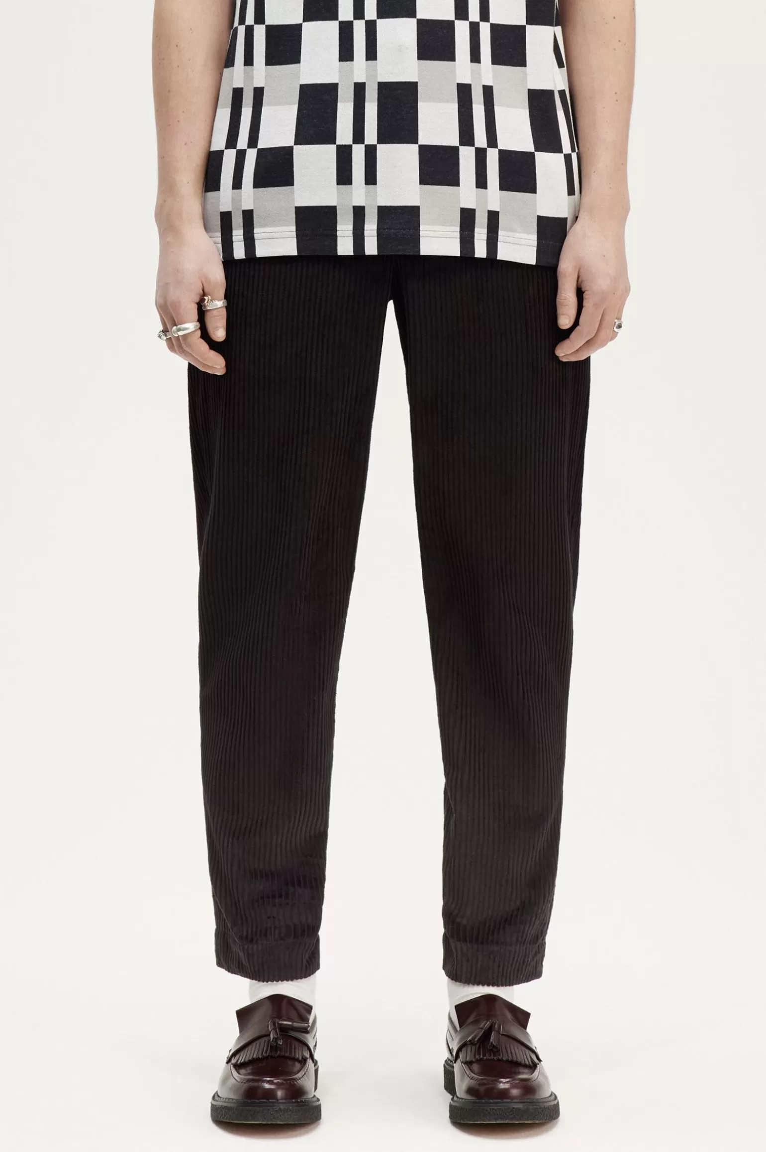 Hosen^Fred Perry Karottenhose Aus Cord Schwarz
