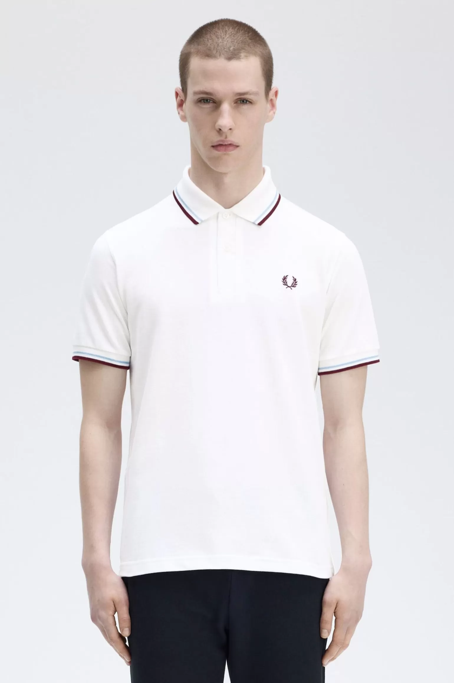 Poloshirts^Fred Perry M12 Weiß / Eis / Kastanie