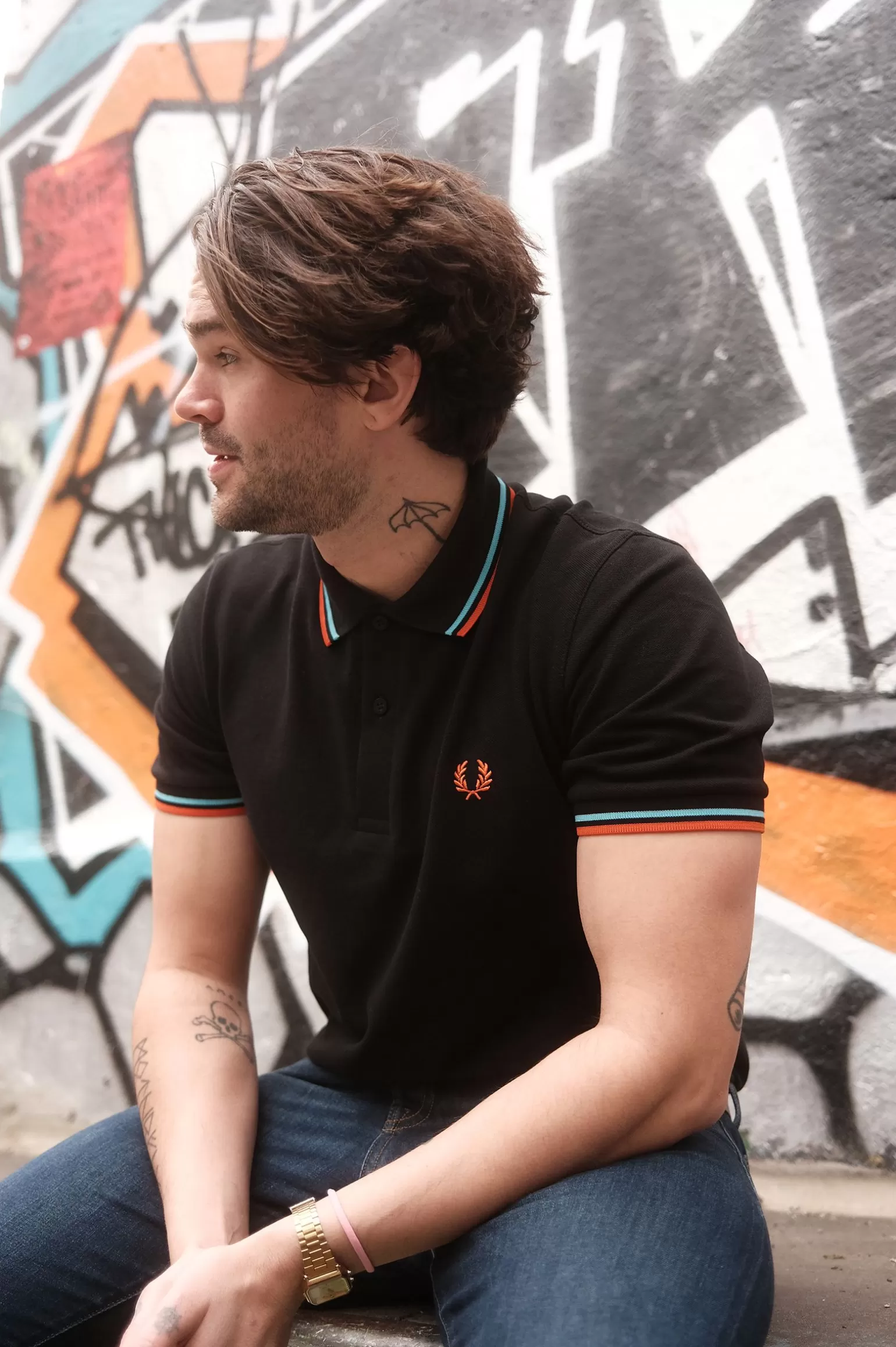 Poloshirts^Fred Perry M12 Schwarz / Hamburger Himmel / Spray-Orange