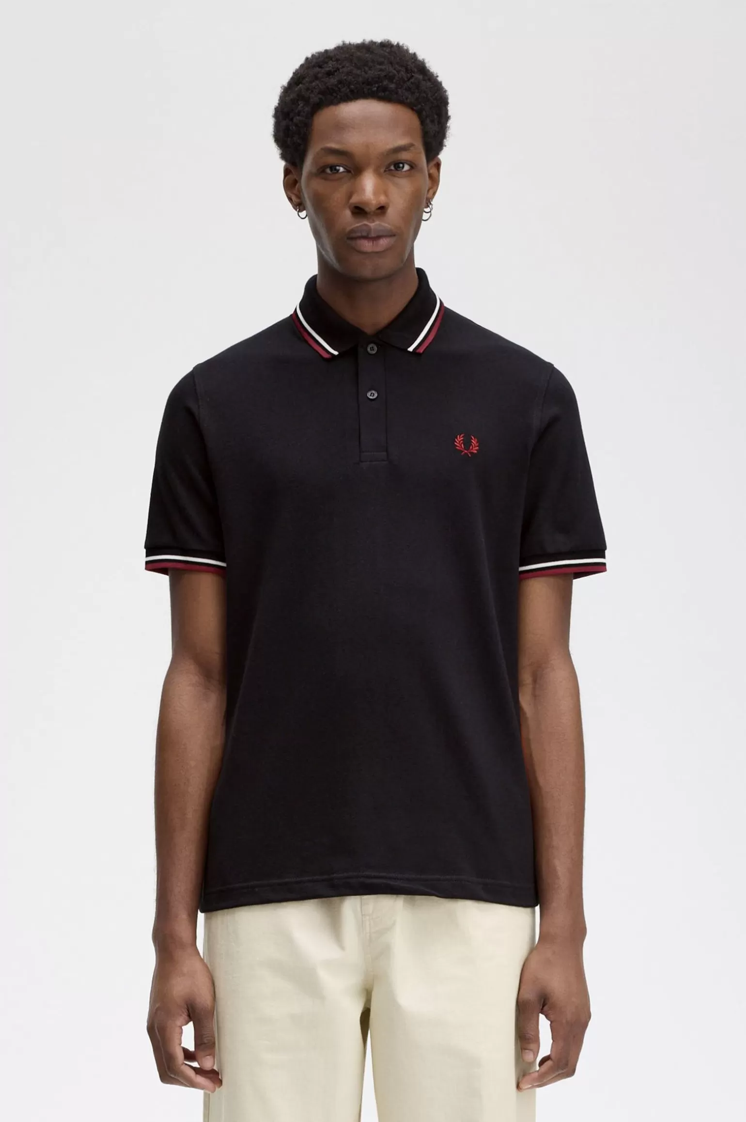 Poloshirts^Fred Perry M12 Schwarz / Ecru / Ochsenblut