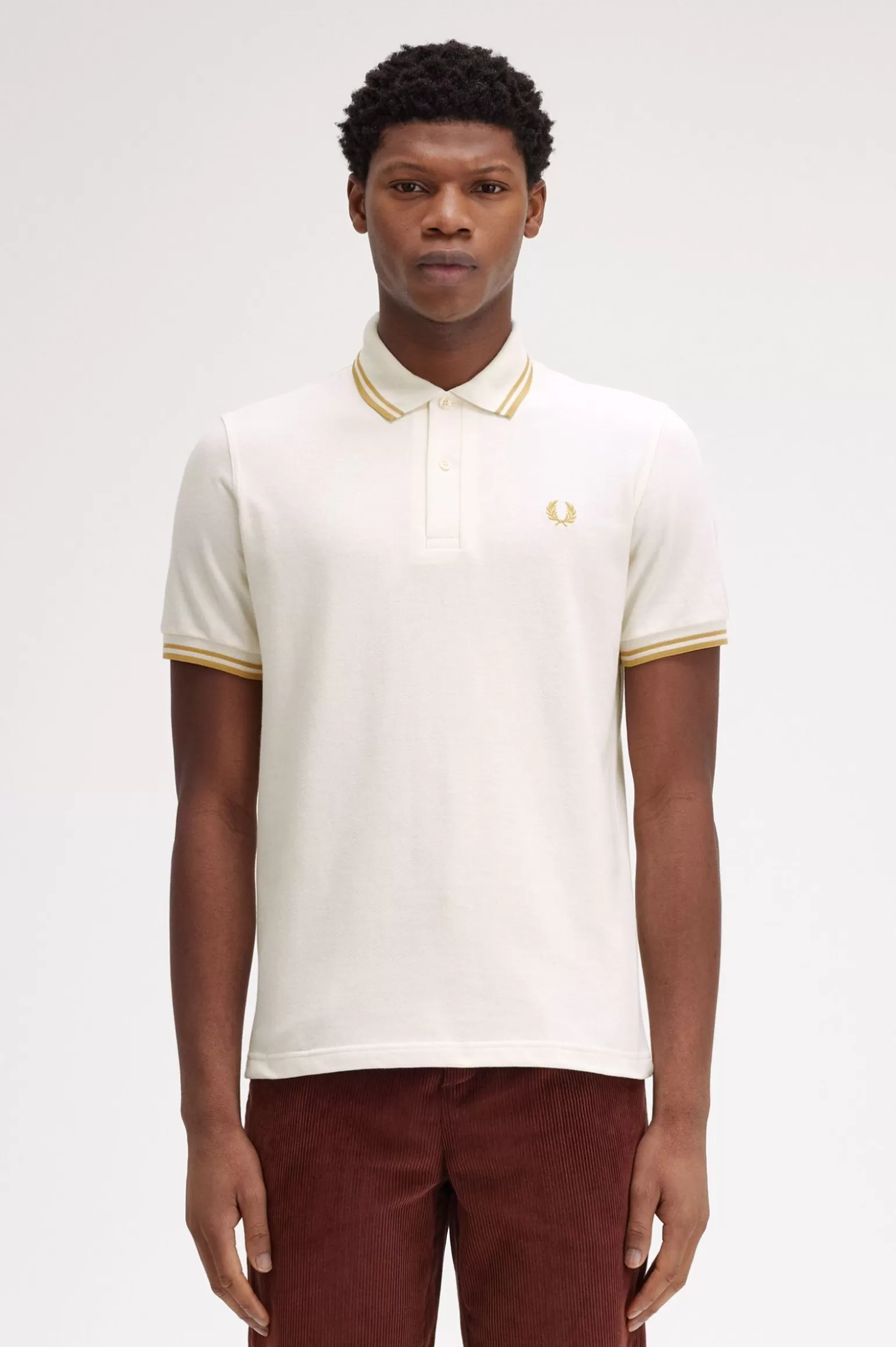 Poloshirts^Fred Perry M12 Ecru / Honigfarbe / Honigfarbe