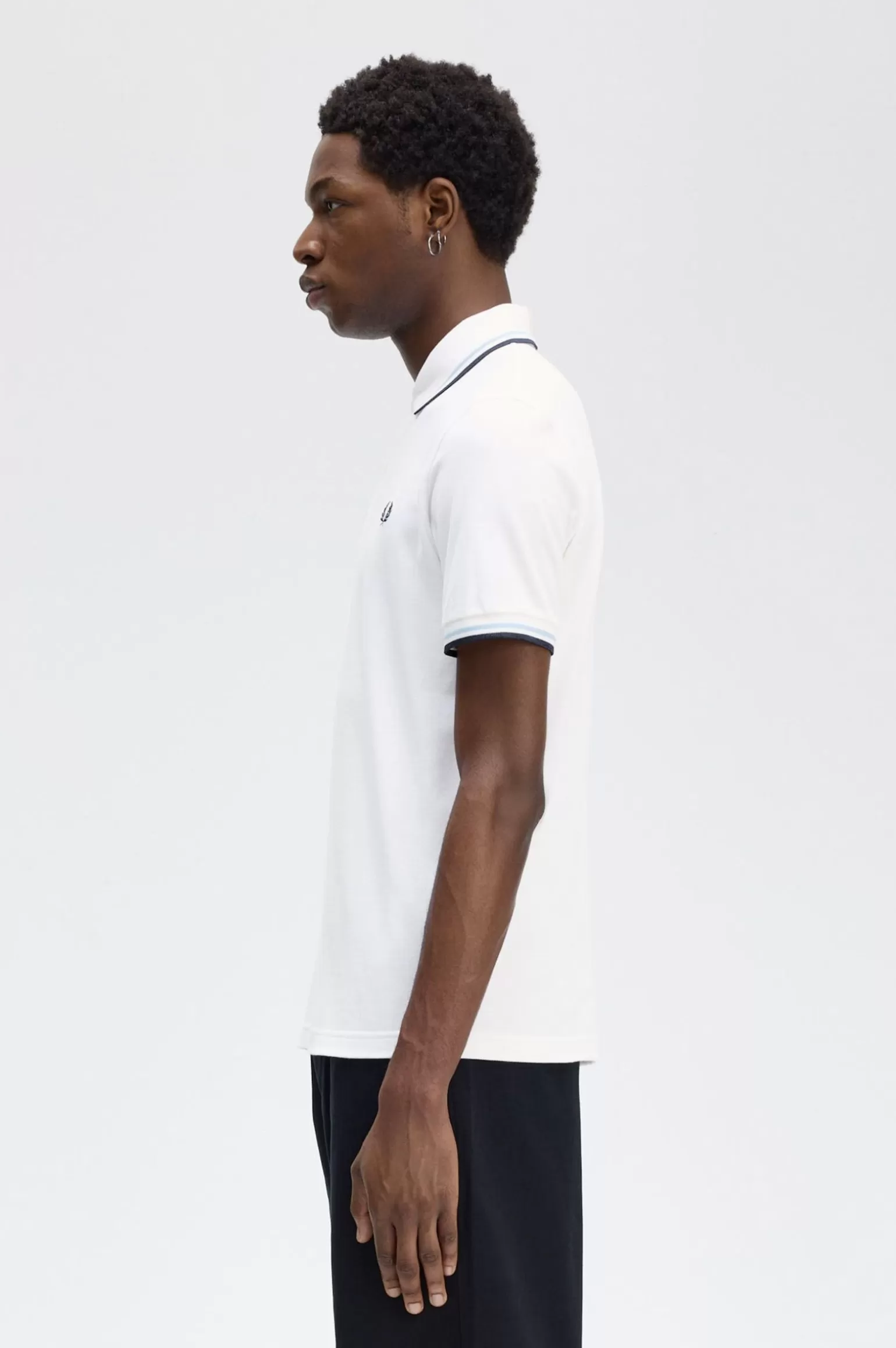 Poloshirts^Fred Perry M12 Weiß / Eis / Marineblau