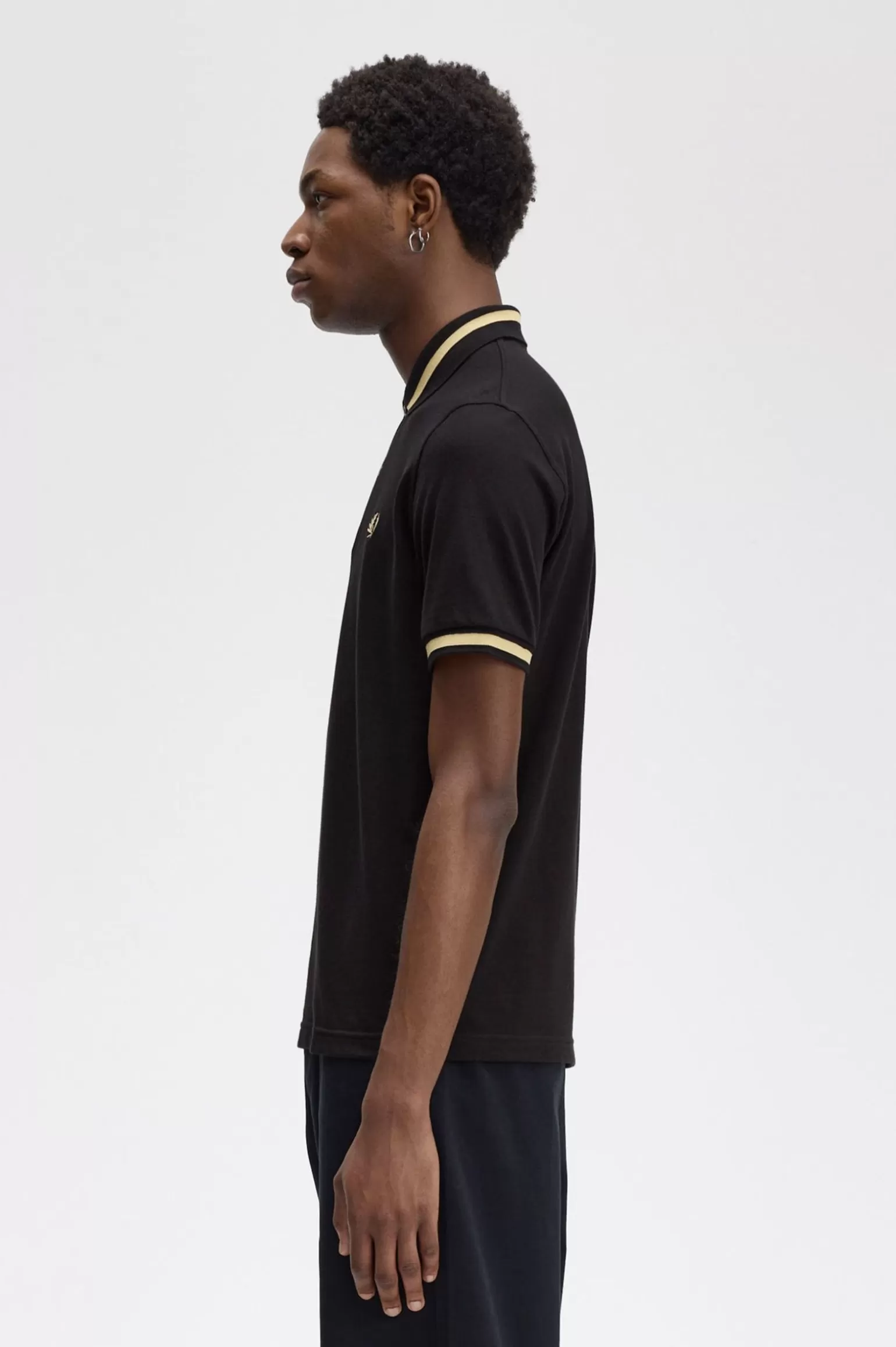 Poloshirts^Fred Perry M2 Schwarz / Champagner