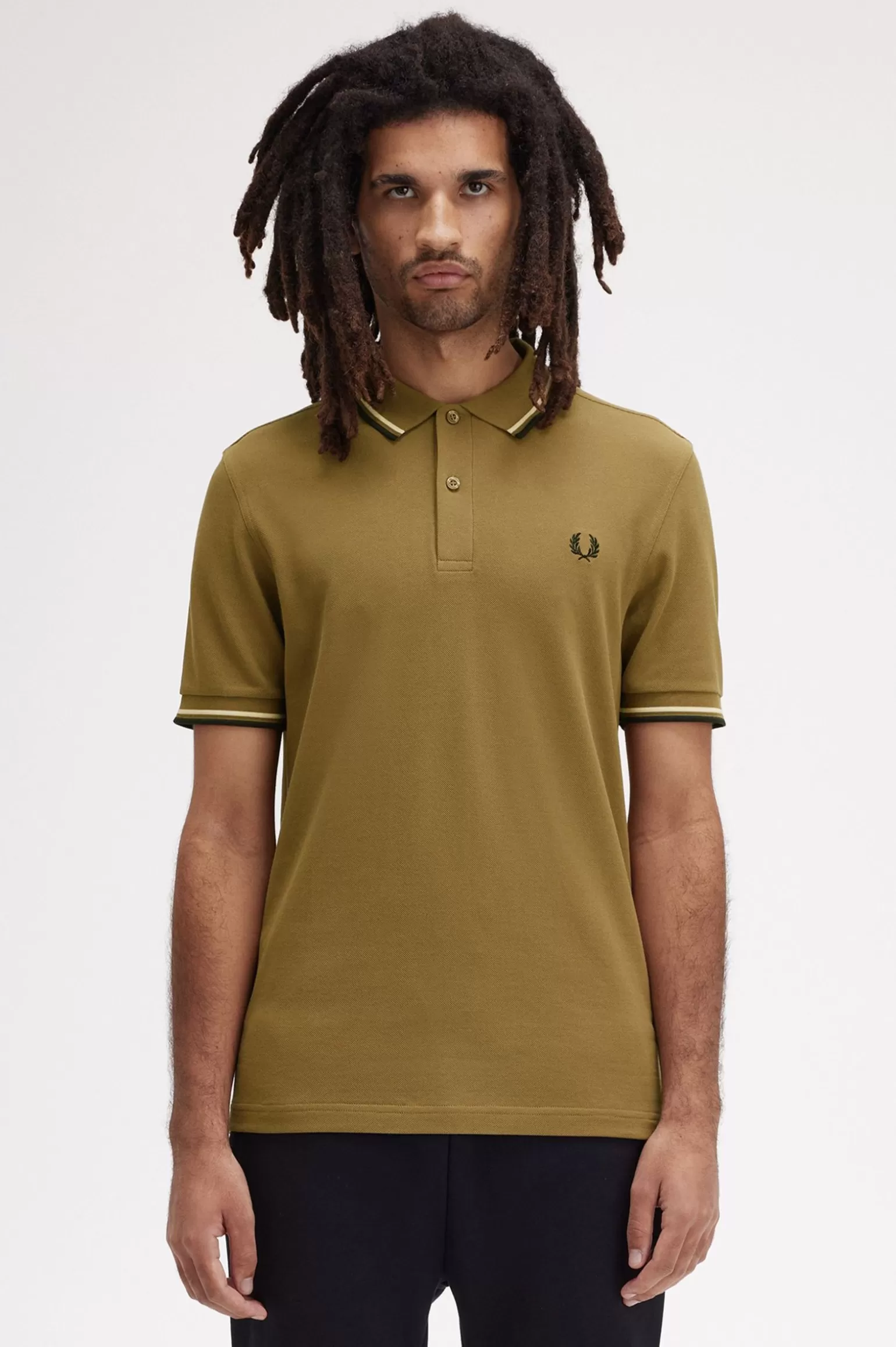 Poloshirts^Fred Perry M3600 Schattiertes Steingrau / Eiscreme / Schwarz
