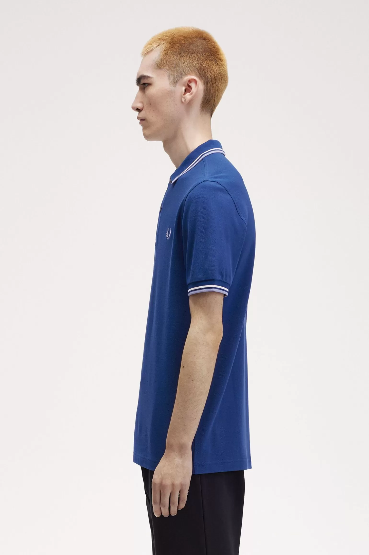 Poloshirts^Fred Perry M3600 Schattiertes Kobaltblau / Schneeweiß / Light Smoke