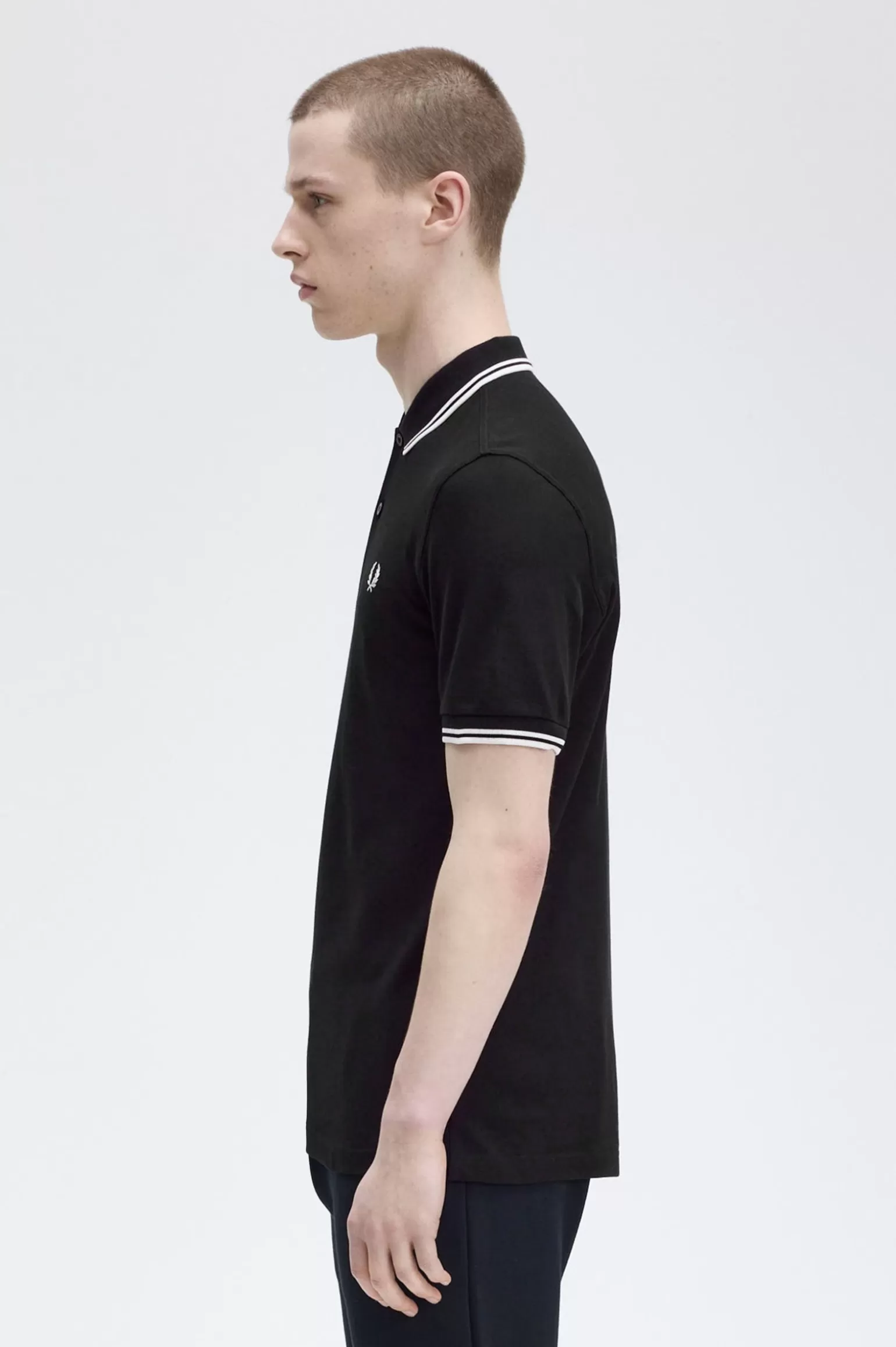 Poloshirts^Fred Perry M3600 Schwarz / Weiß / Weiß