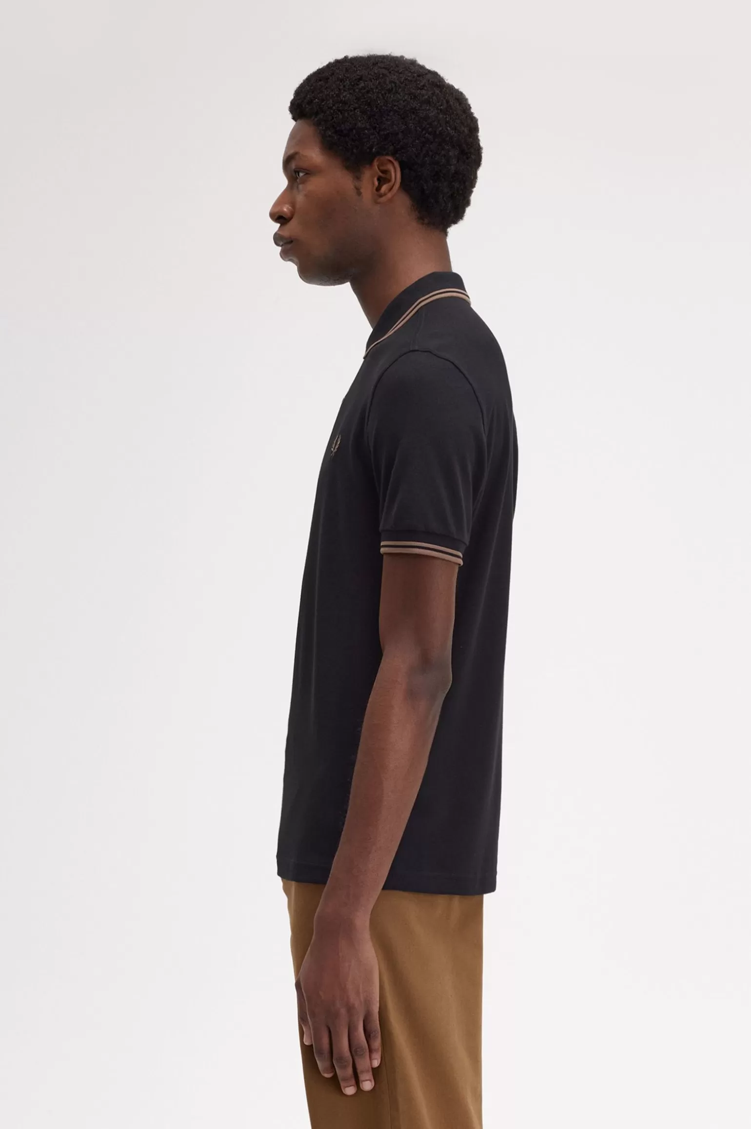 Poloshirts^Fred Perry M3600 Schwarz / Schattiertes Steingrau / Schattiertes Steingrau