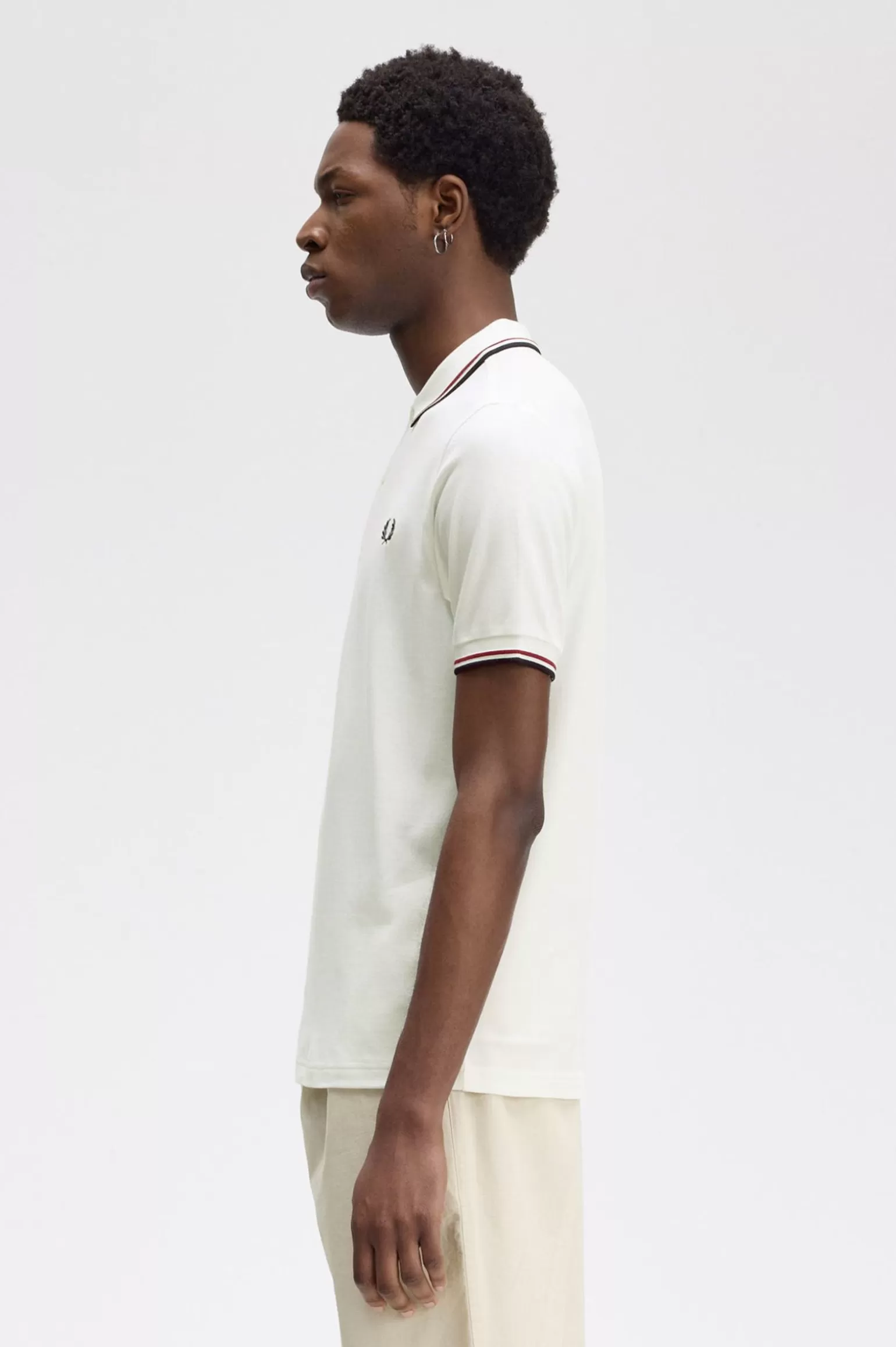 Poloshirts^Fred Perry M3600 Schneeweiß / Gebranntes Rot / Marineblau