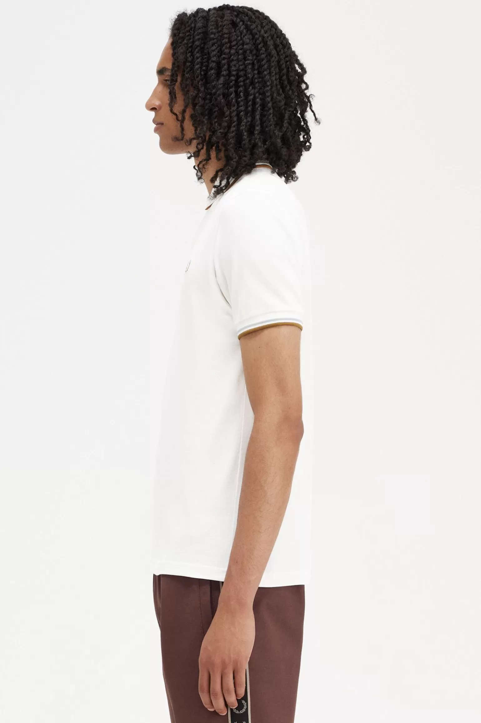 Poloshirts^Fred Perry M3600 Schneeweiß / Silberblau / Dunkles Karamell