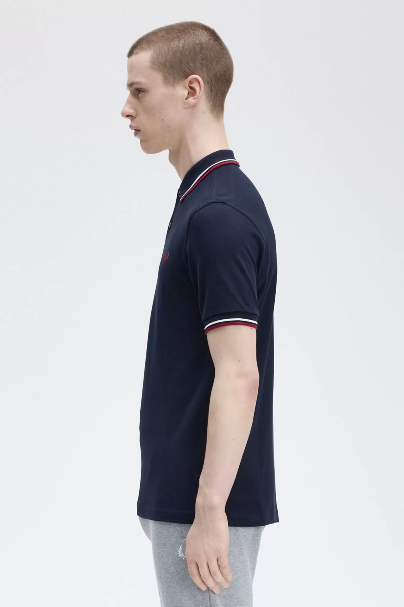 Poloshirts^Fred Perry M3600 Marineblau / Schneeweiß / Gebranntes Rot