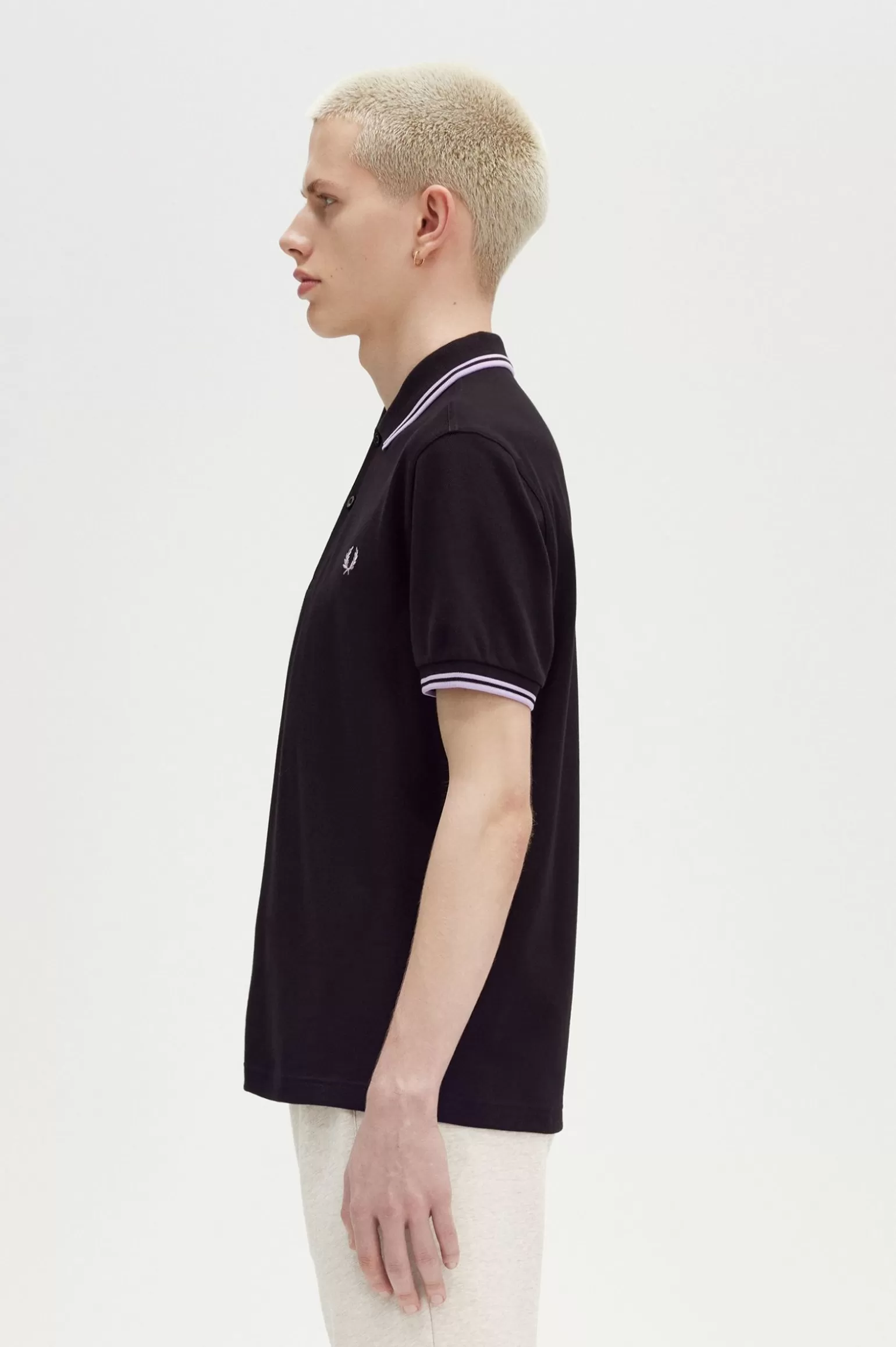 Poloshirts^Fred Perry M3600 Schwarz / Lila / Lila