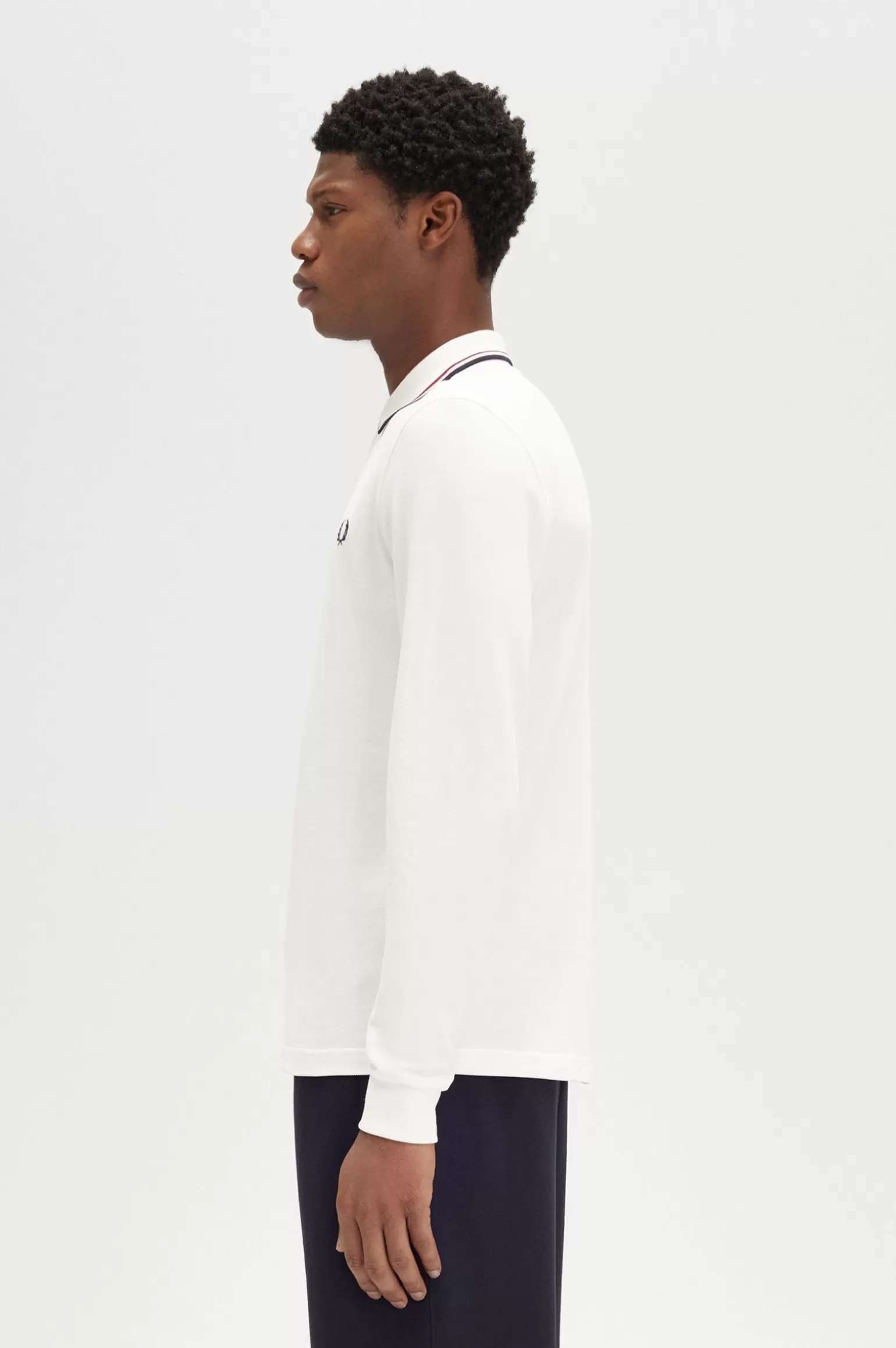 Poloshirts^Fred Perry M3636 Schneeweiß / Gebranntes Rot / Marineblau