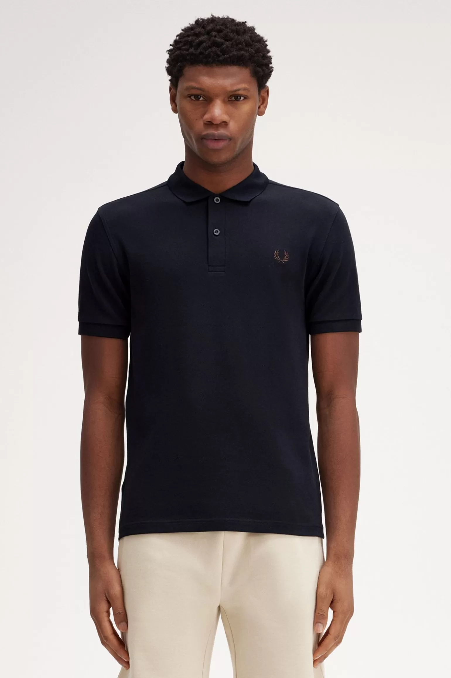 Poloshirts^Fred Perry M6000 Marineblau / Carrington Brick