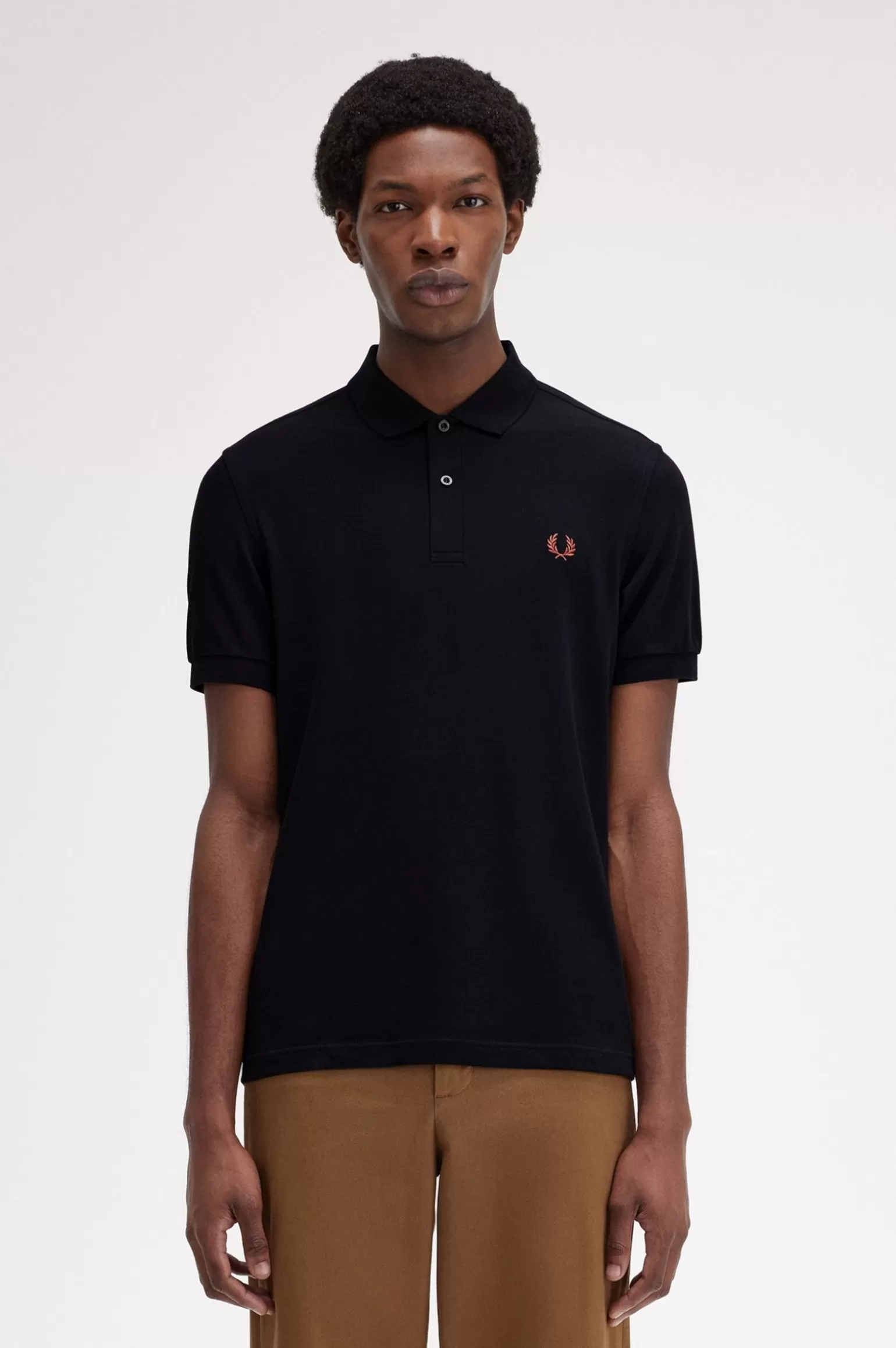 Poloshirts^Fred Perry M6000 Schwarz / Whiskybraun