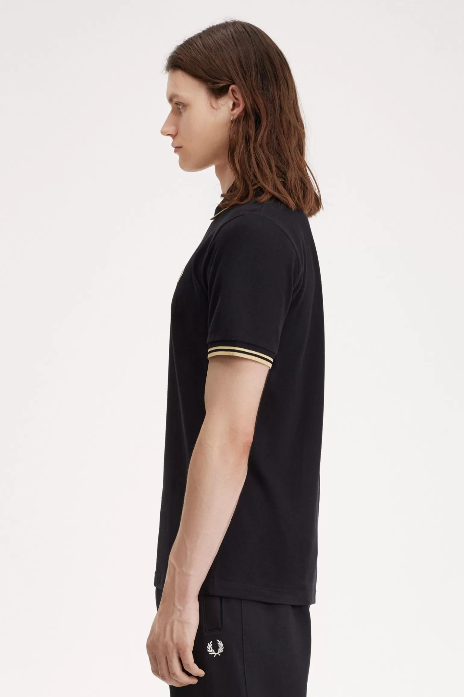 Poloshirts^Fred Perry Osaka M12 Schwarz / Champagner / Champagner