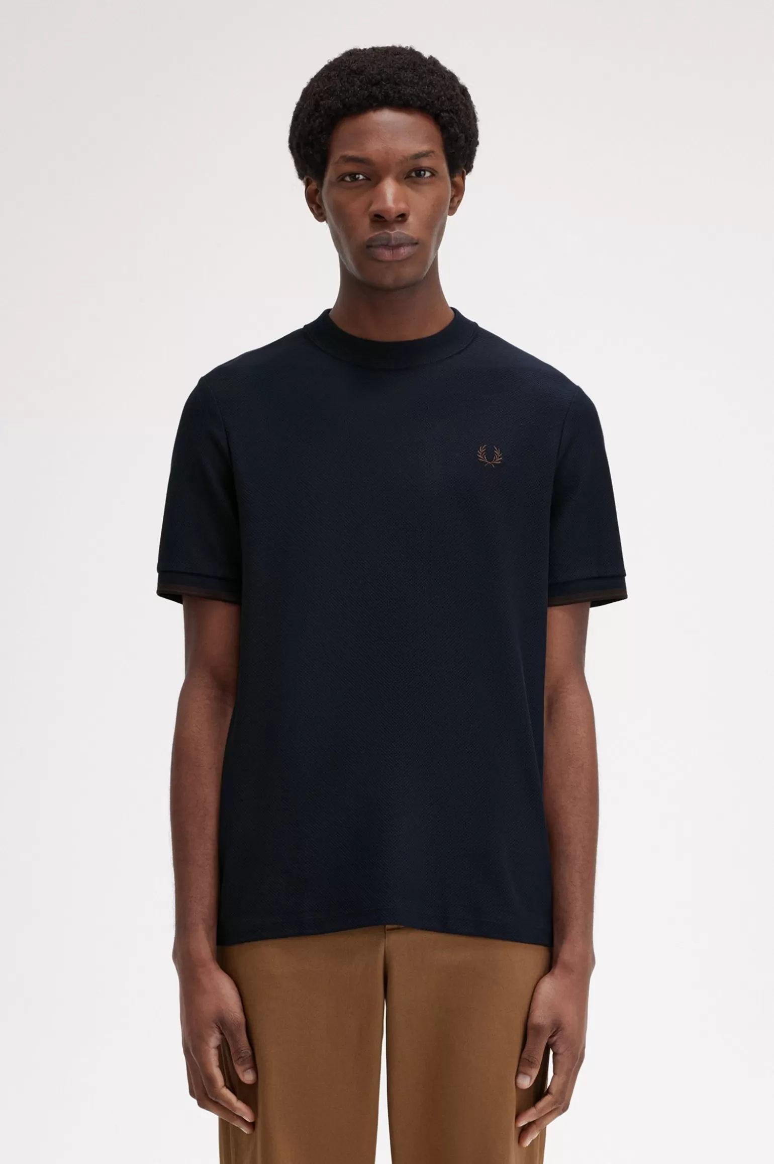 T-Shirts^Fred Perry Piqué-T-Shirt Mit Gestreiften Bündchen Marineblau / Carrington Brick