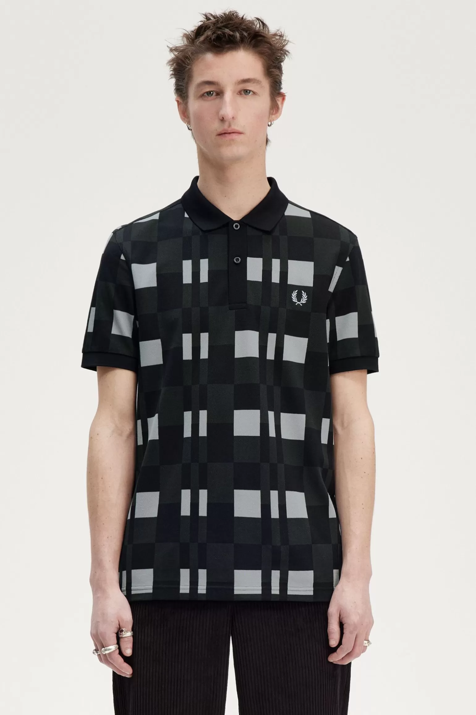 Poloshirts^Fred Perry Poloshirt Mit Geteiltem Schachbrettmuster Kalkstein