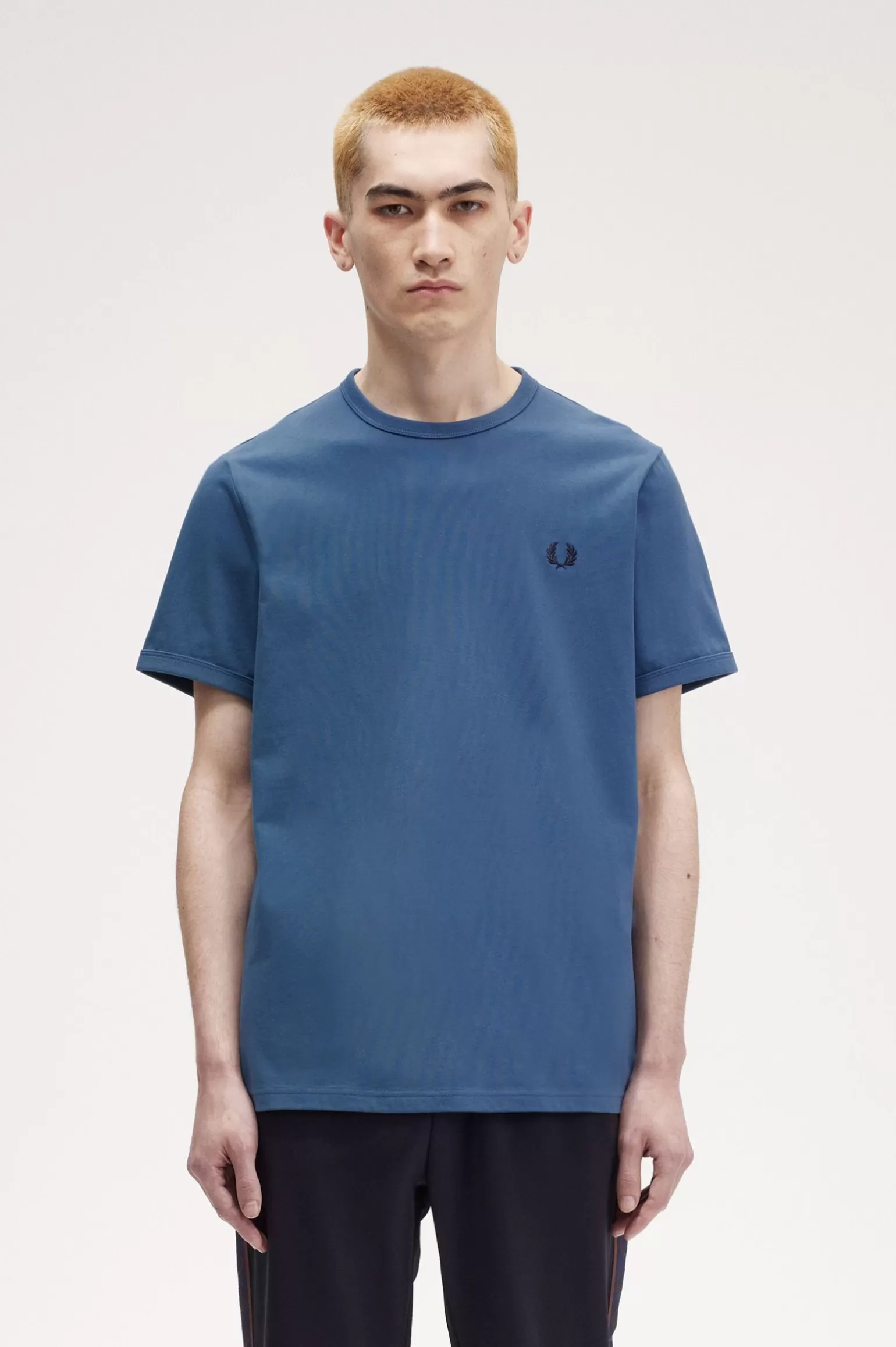 T-Shirts^Fred Perry Ringer-T-Shirt Mitternachtsblau