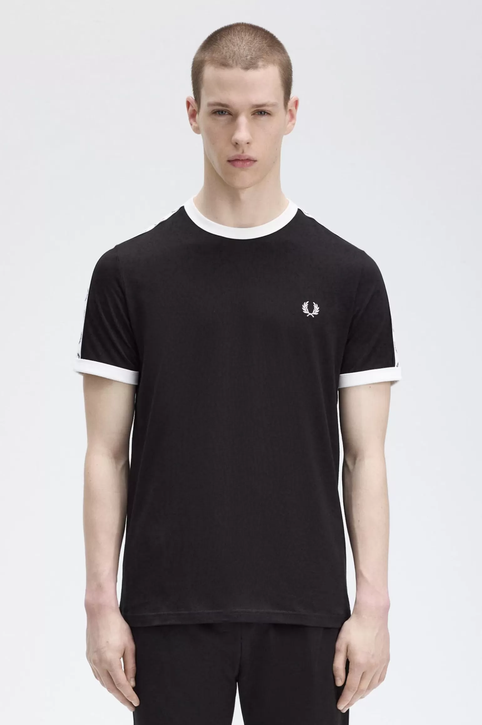 T-Shirts^Fred Perry Ringer-T-Shirt Mit Sportstreifen Schwarz
