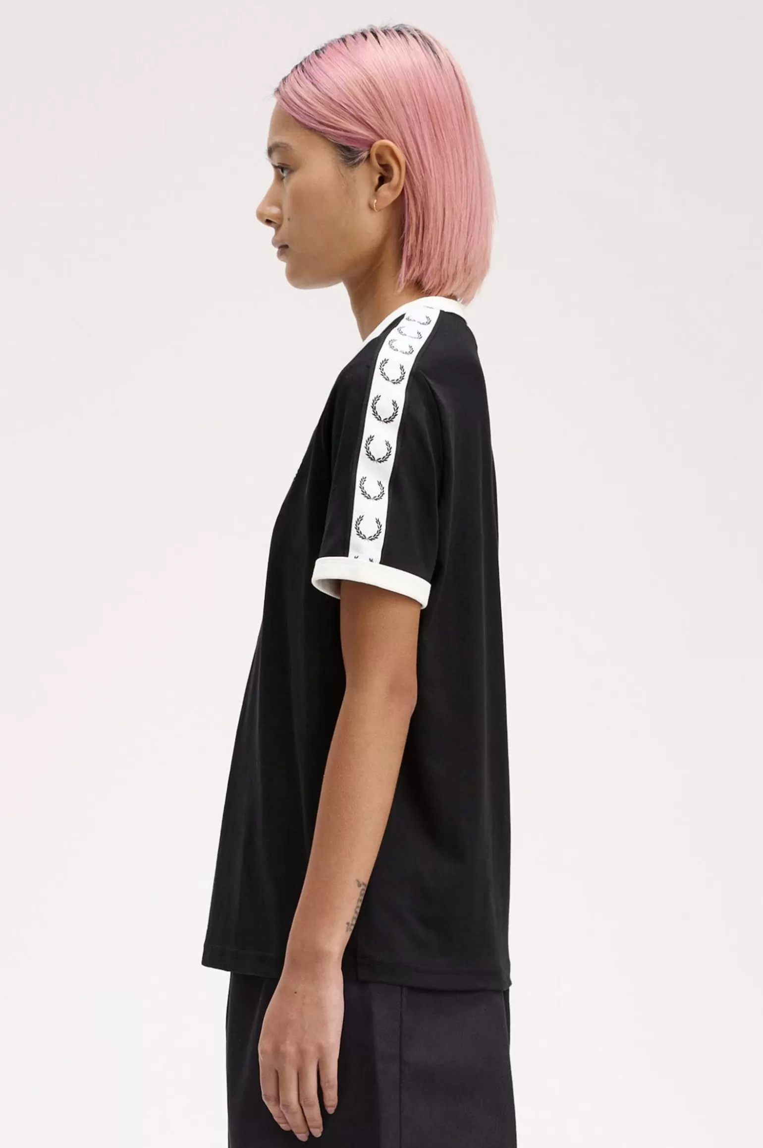 T-Shirts & Tops^Fred Perry Ringer-T-Shirt Mit Sportstreifen Schwarz