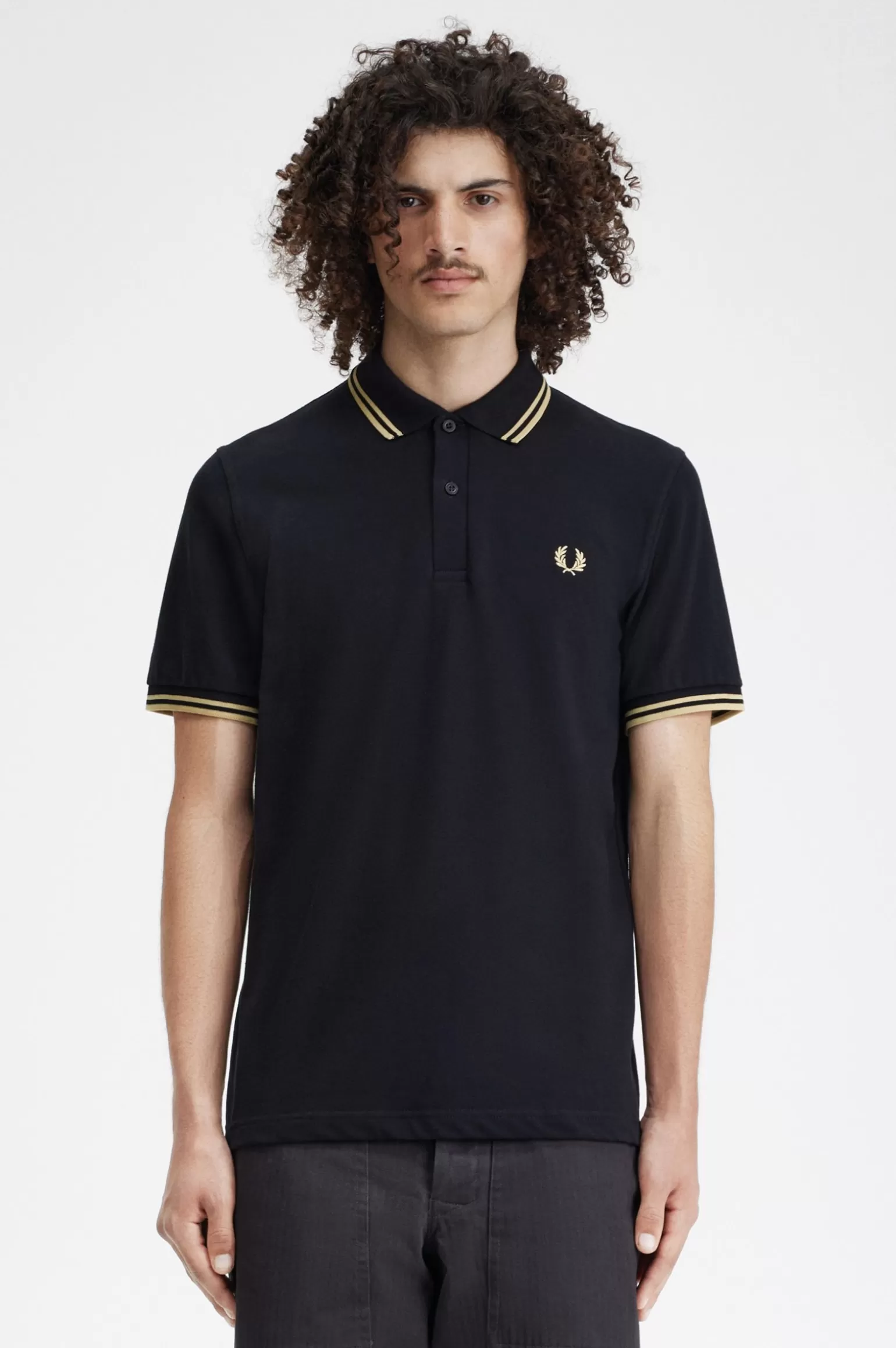 Poloshirts^Fred Perry Shangai M12 Schwarz / Champagner / Champagner
