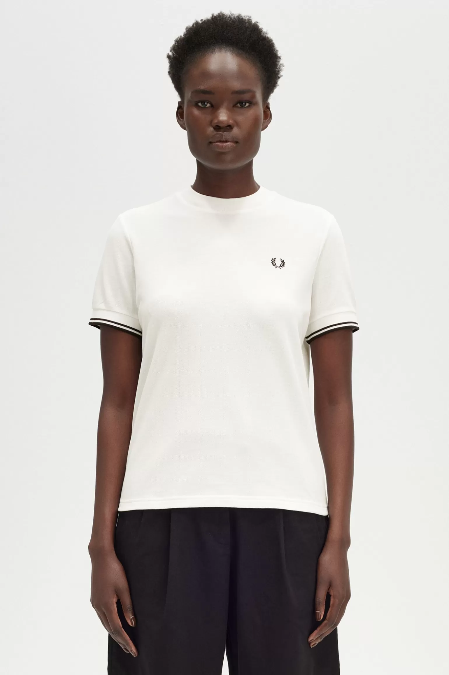 T-Shirts & Tops^Fred Perry T-Shirt Aus Piqué Mit Doppelstreifen Schneeweiß