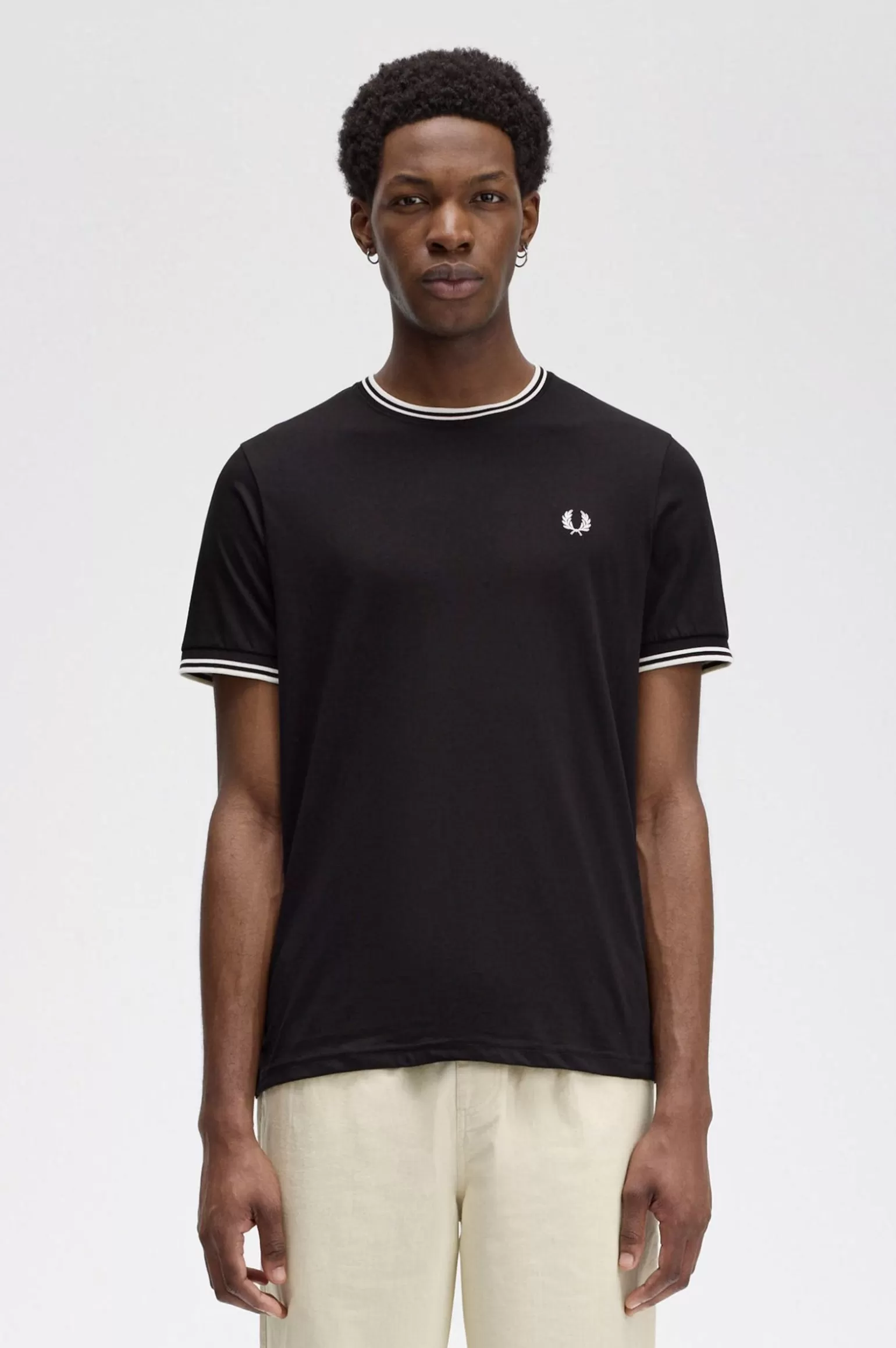 T-Shirts^Fred Perry T-Shirt Mit Doppelstreifen Schwarz