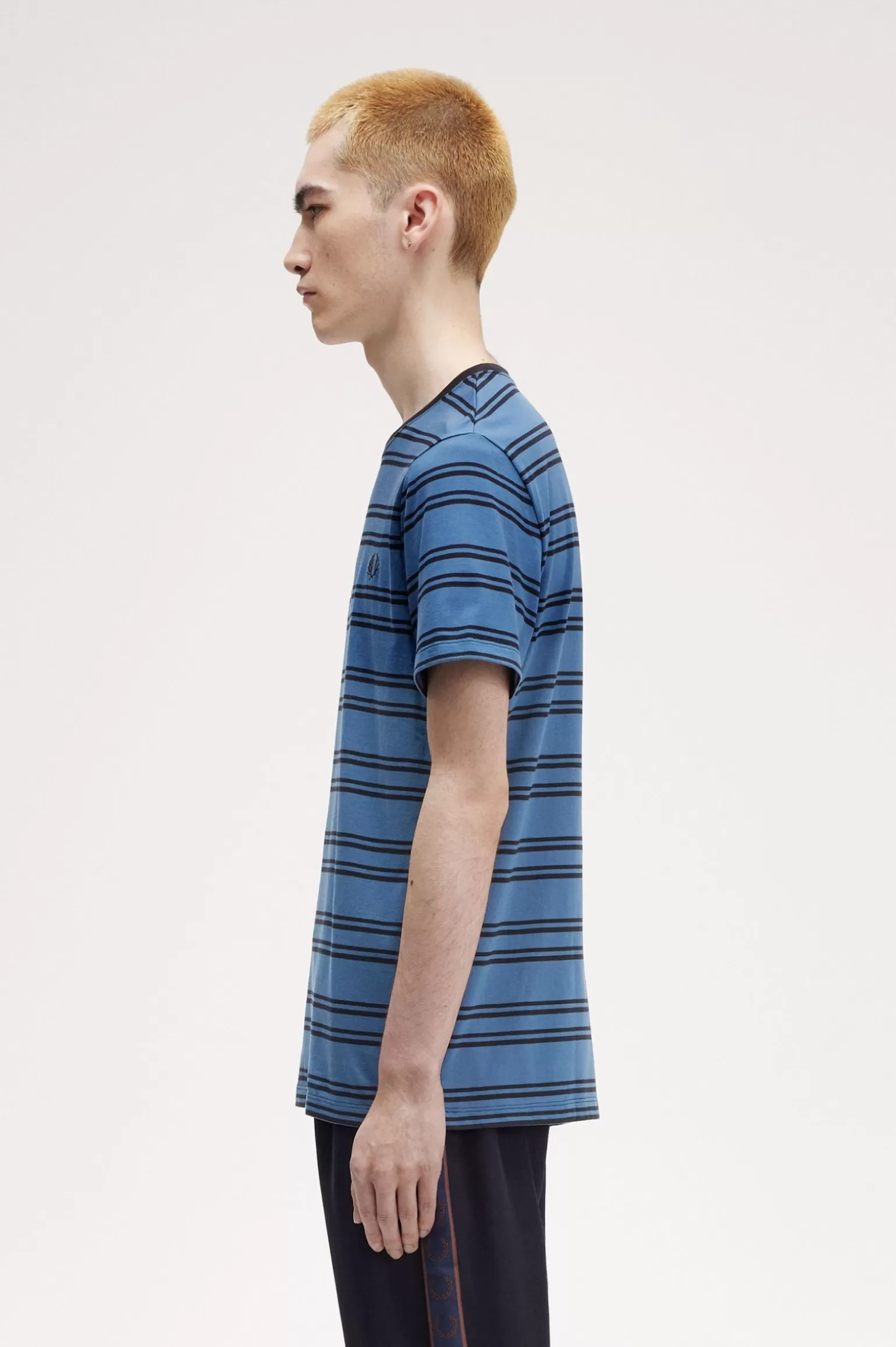 T-Shirts^Fred Perry T-Shirt Mit Feinen Streifen Mitternachtsblau / Marineblau