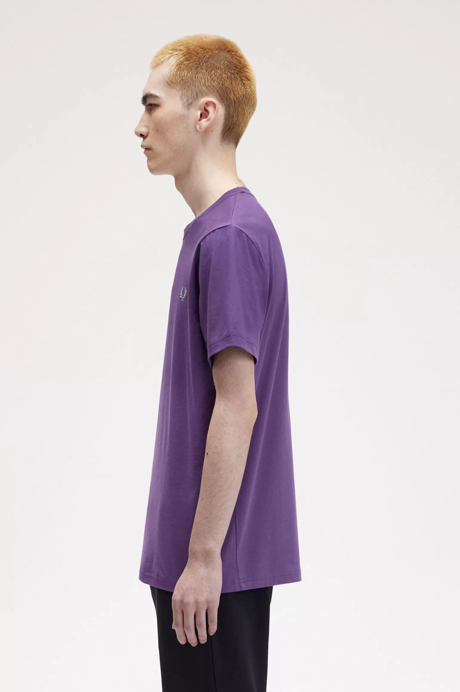 T-Shirts^Fred Perry T-Shirt Mit Rundhalsausschnitt Amethyst / Silberblau